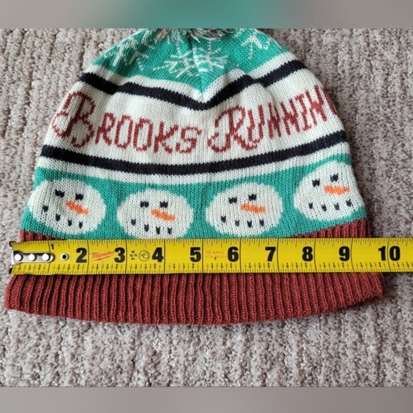 Brooks Run Merry Snowmen Knit Pom Pom Beanie Toque Hat Adult Unisex - Picture 10 of 14